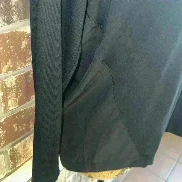 Champion long sleeve top size medium - Picture 4 of 12